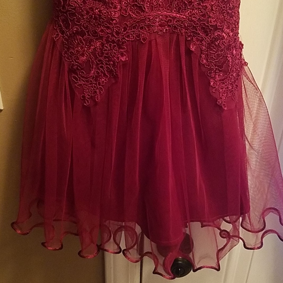 Girls dress - Picture 3 of 5